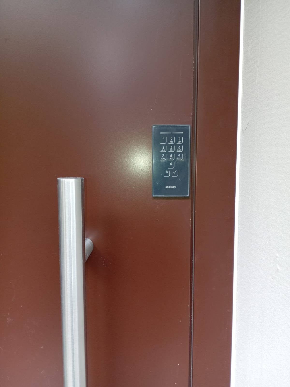 Haustür mit digitalem Keypad (Smart Lock) - Sara Plast